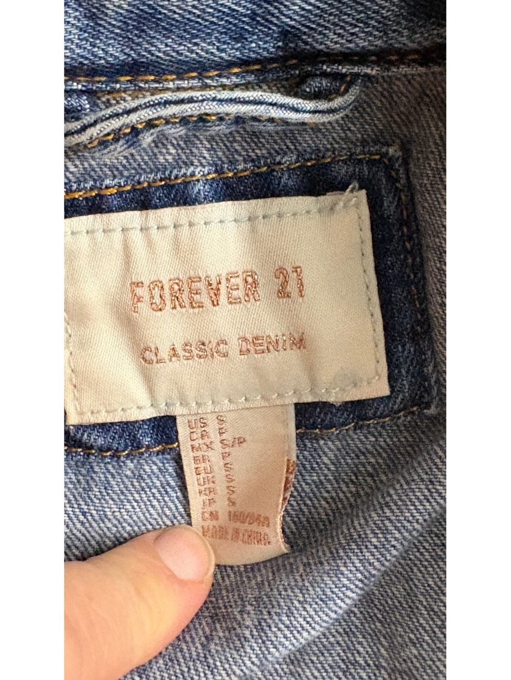 Forever 21 Classic Denim Jacket - Medium Wash, Size S - Picture 2 of 6